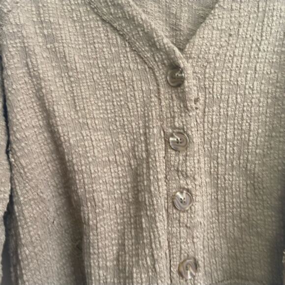 Vince Camuto Button Down Sweater Size Large - Picture 3 of 6